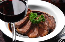 Wein und dunkles Fleisch